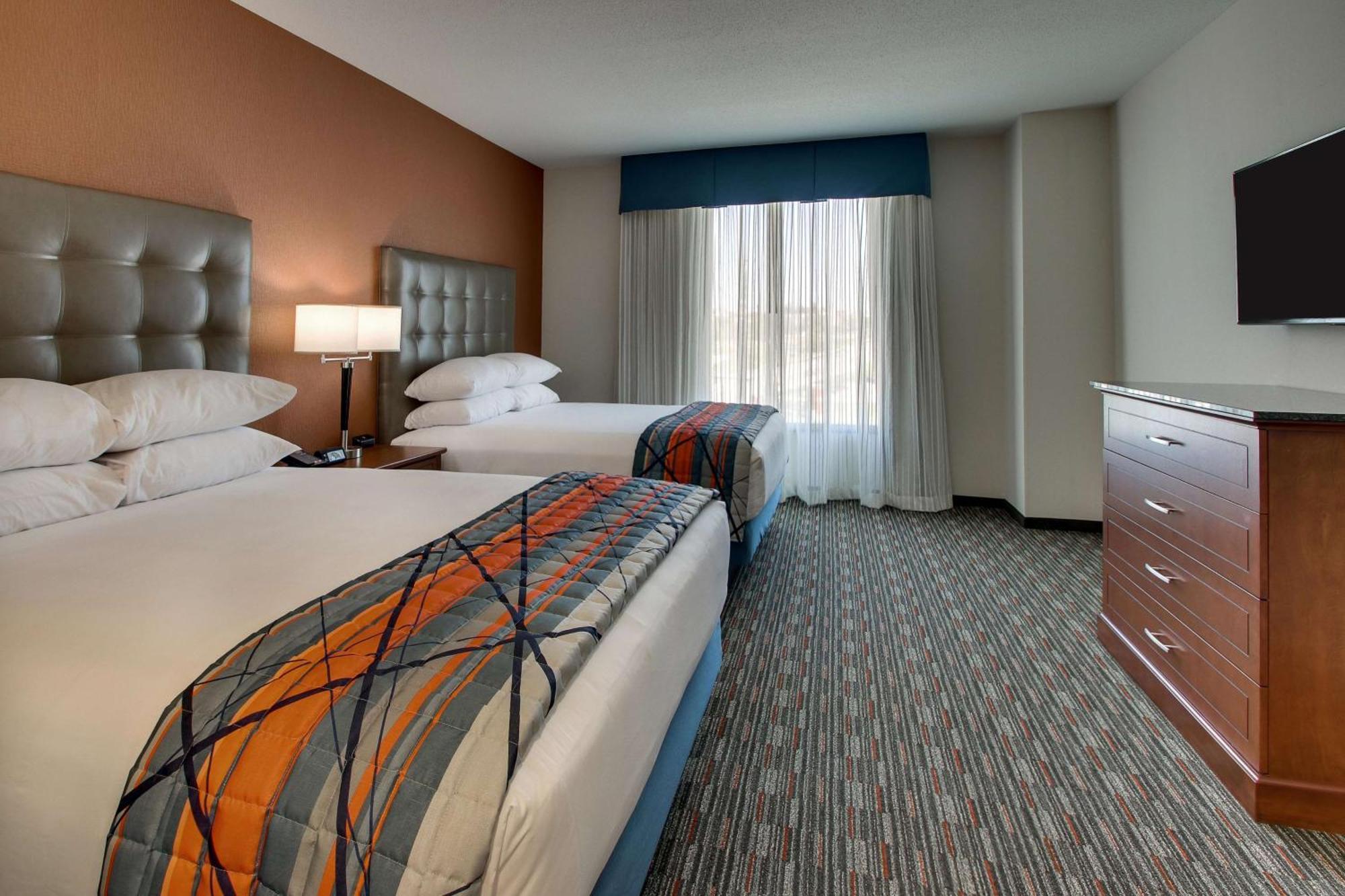 Drury Inn & Suites Iowa City Coralville Exterior foto