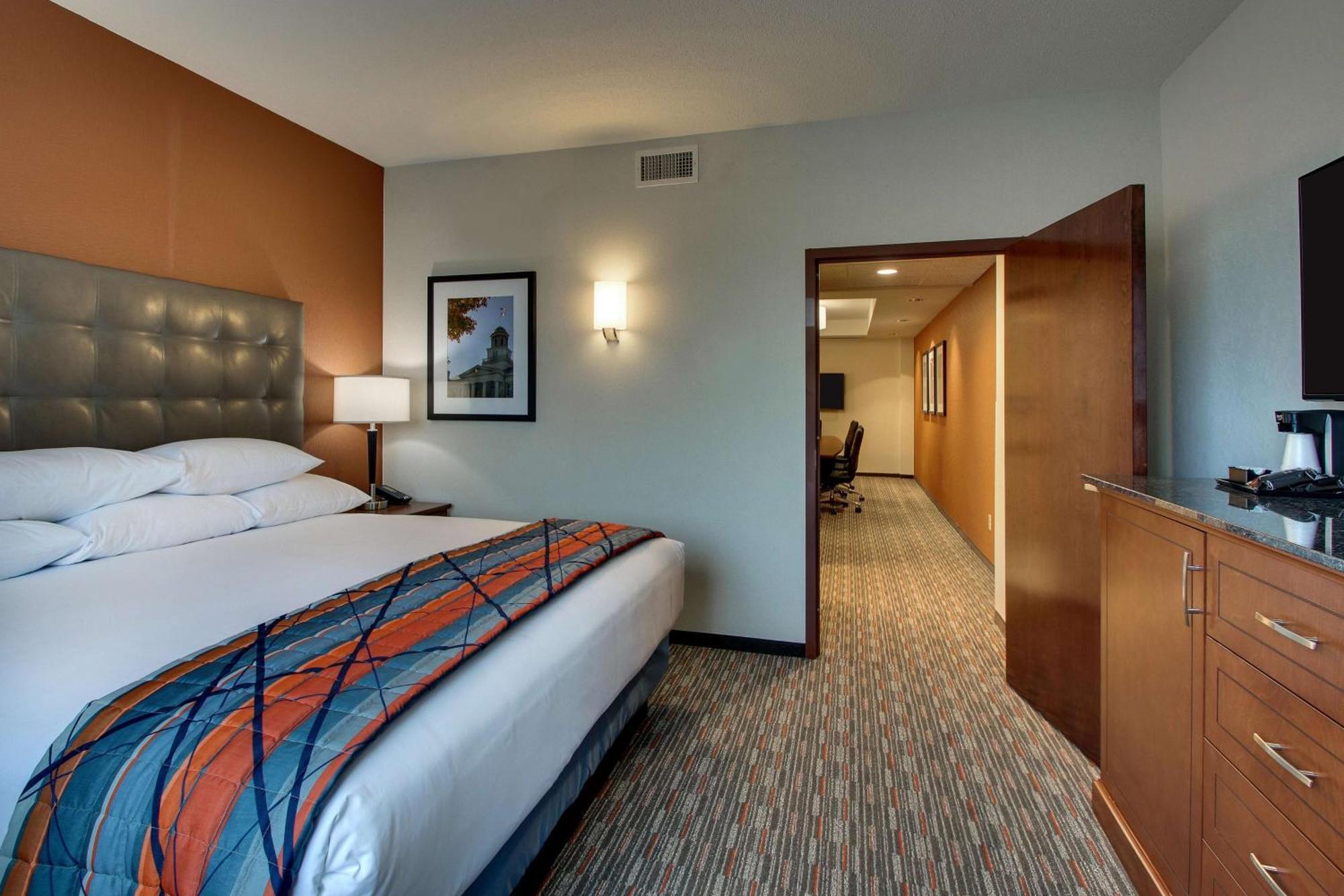 Drury Inn & Suites Iowa City Coralville Exterior foto