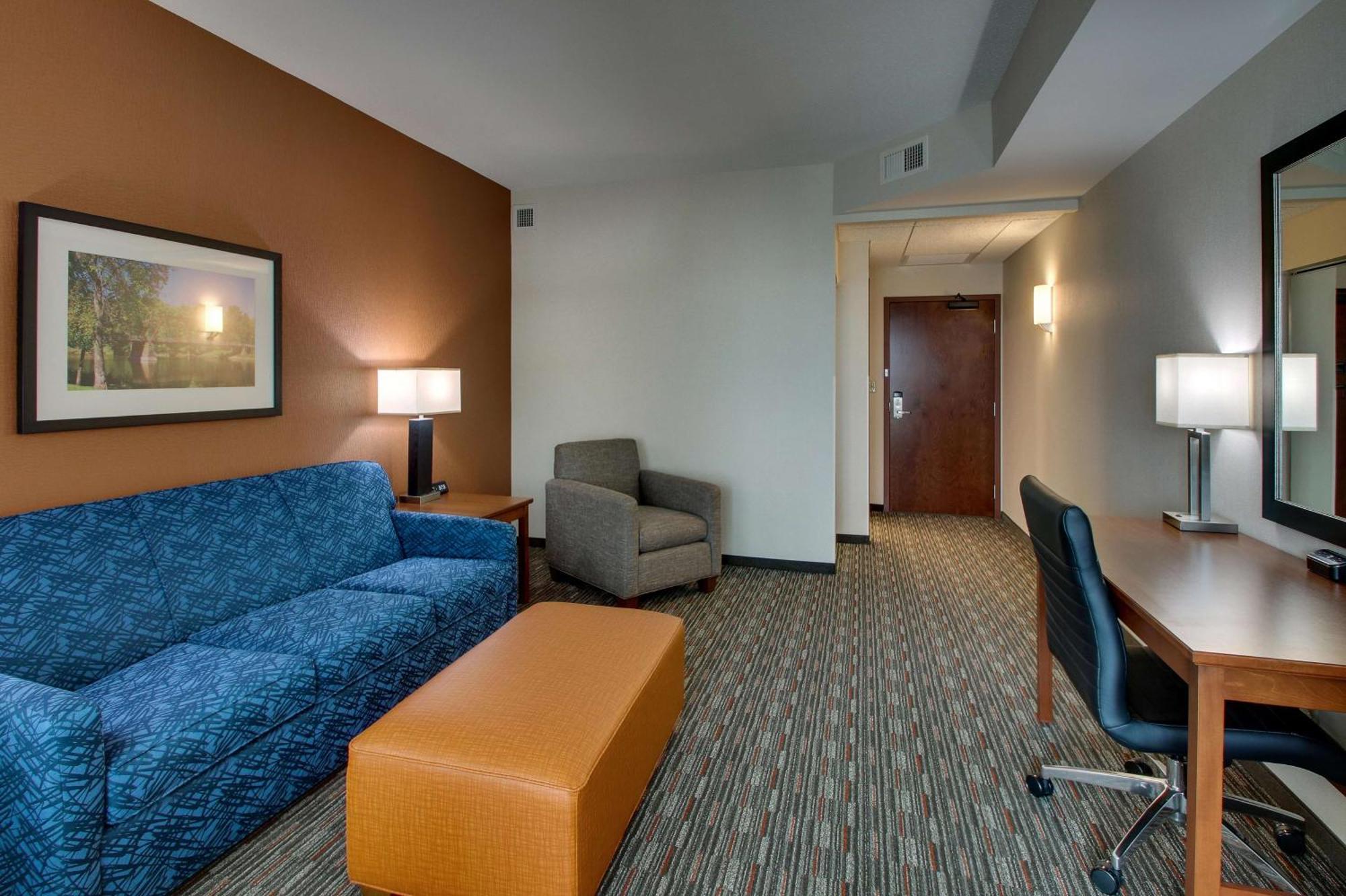 Drury Inn & Suites Iowa City Coralville Exterior foto
