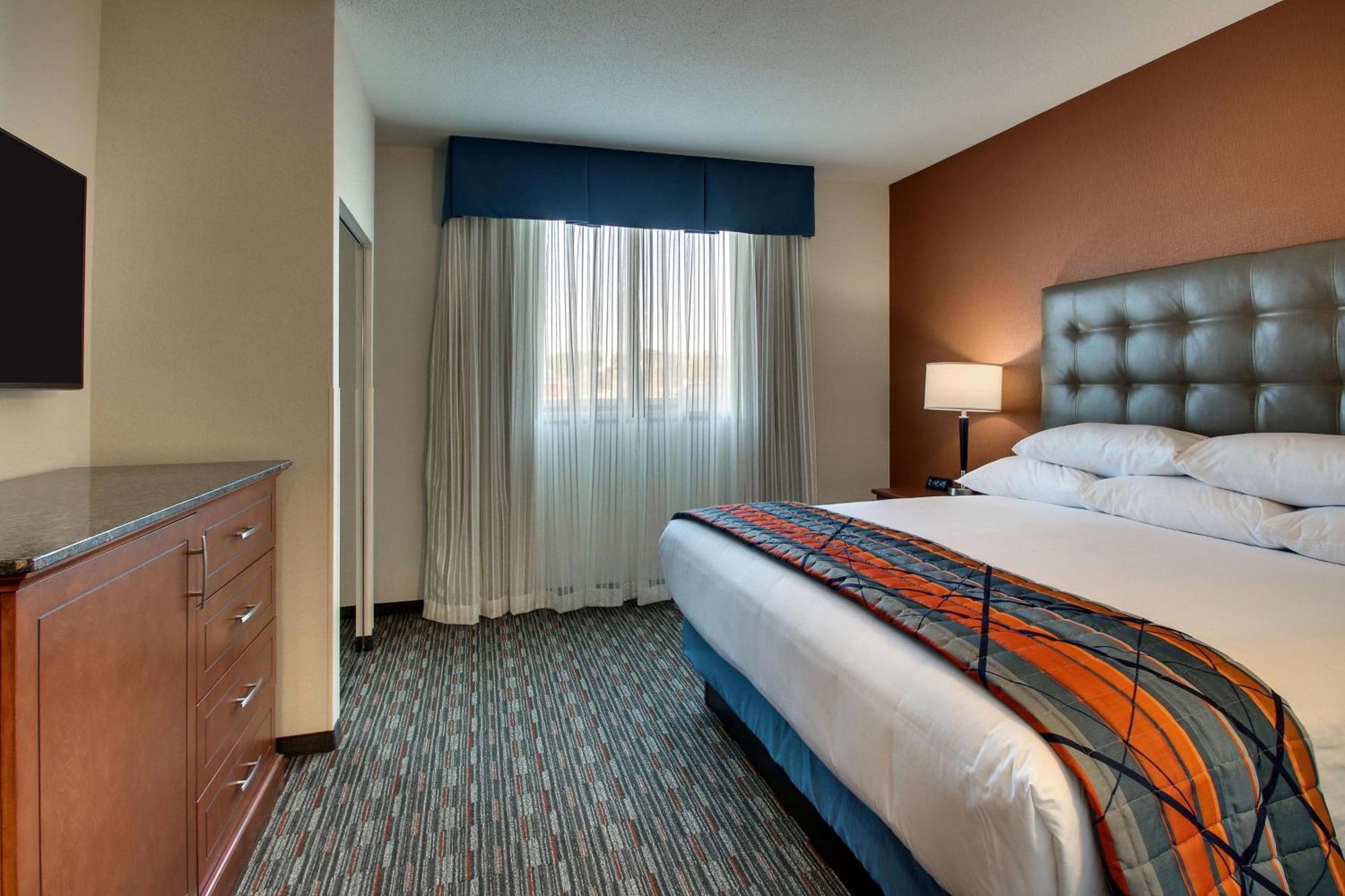Drury Inn & Suites Iowa City Coralville Exterior foto