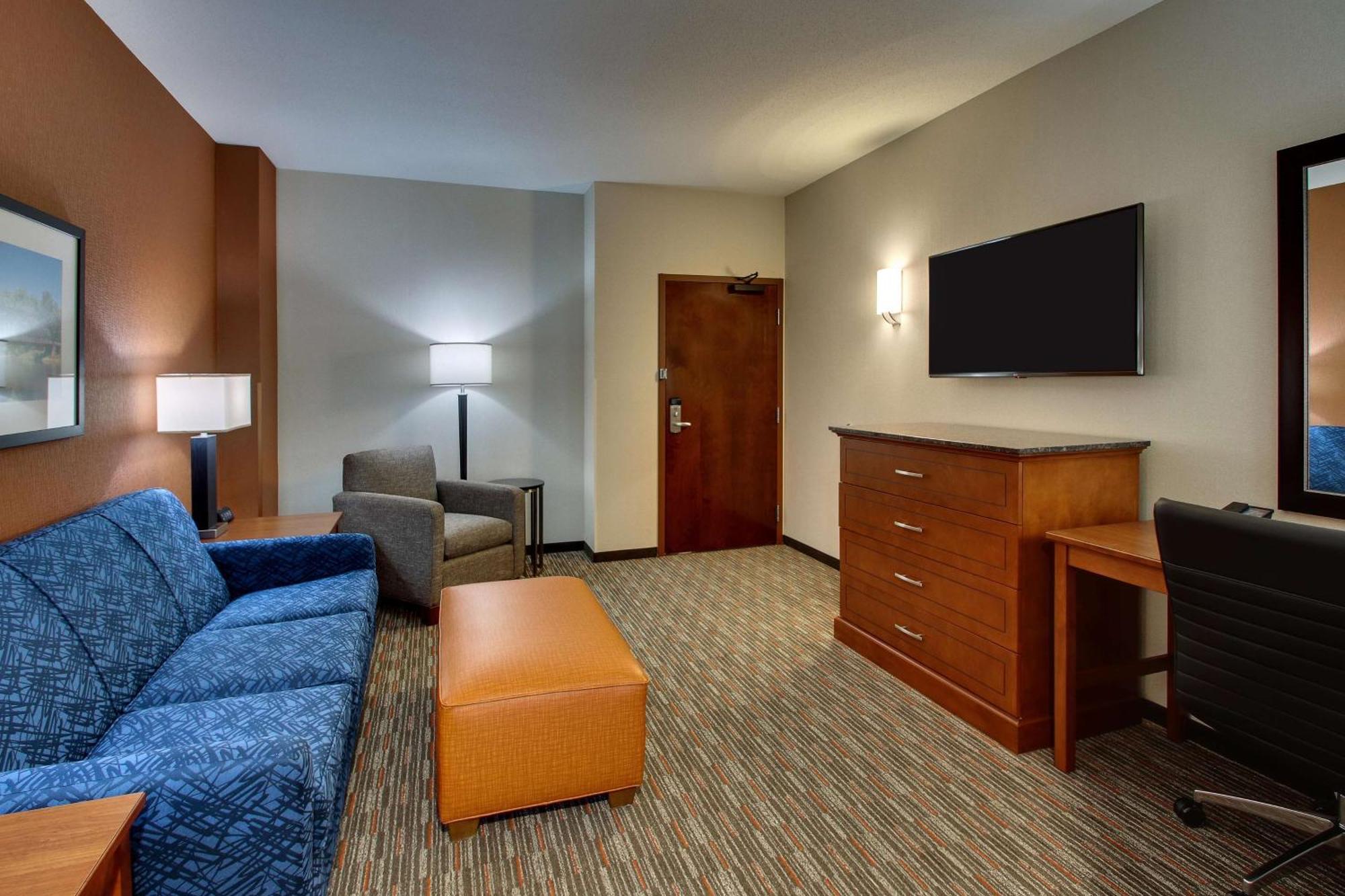 Drury Inn & Suites Iowa City Coralville Exterior foto