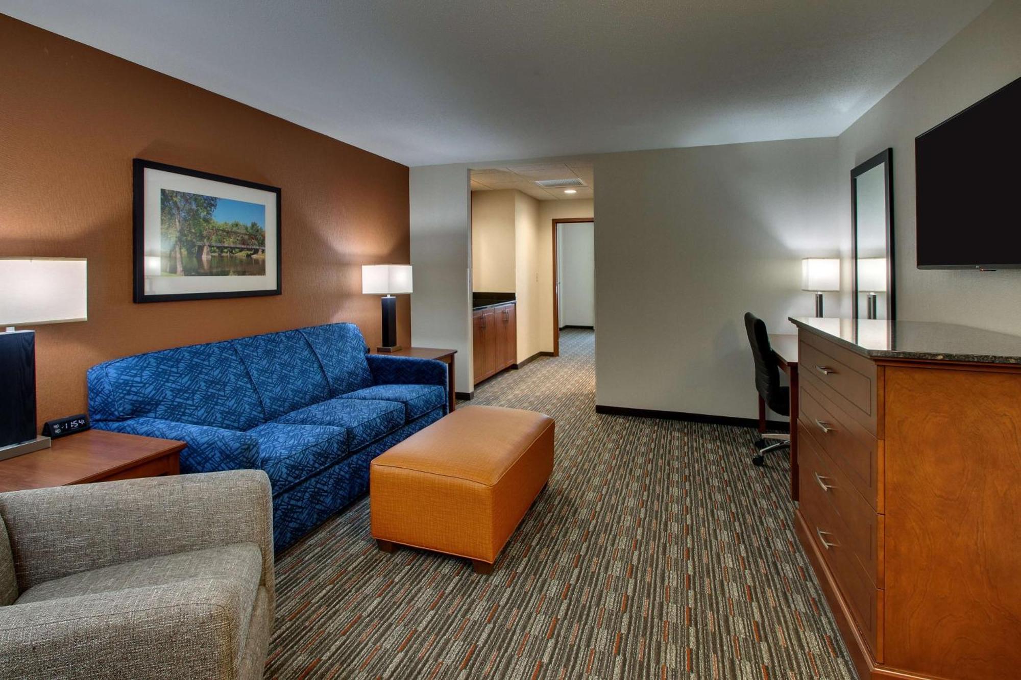 Drury Inn & Suites Iowa City Coralville Exterior foto