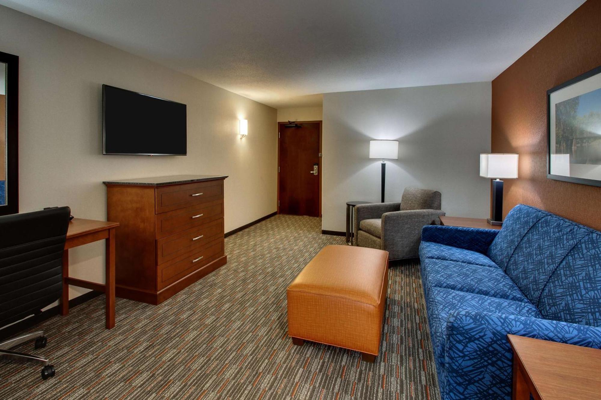 Drury Inn & Suites Iowa City Coralville Exterior foto