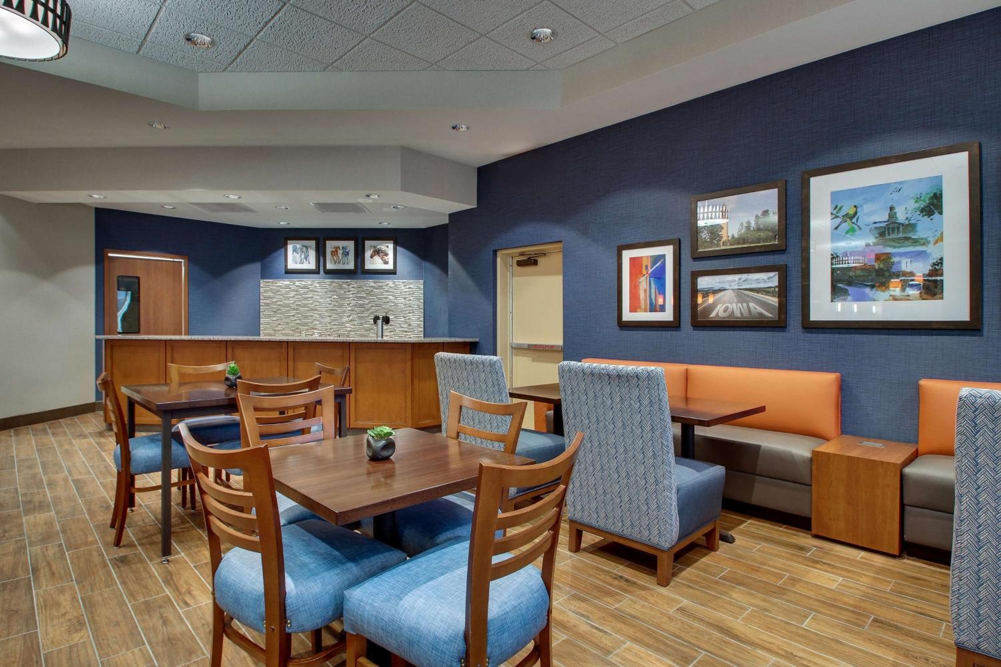 Drury Inn & Suites Iowa City Coralville Exterior foto