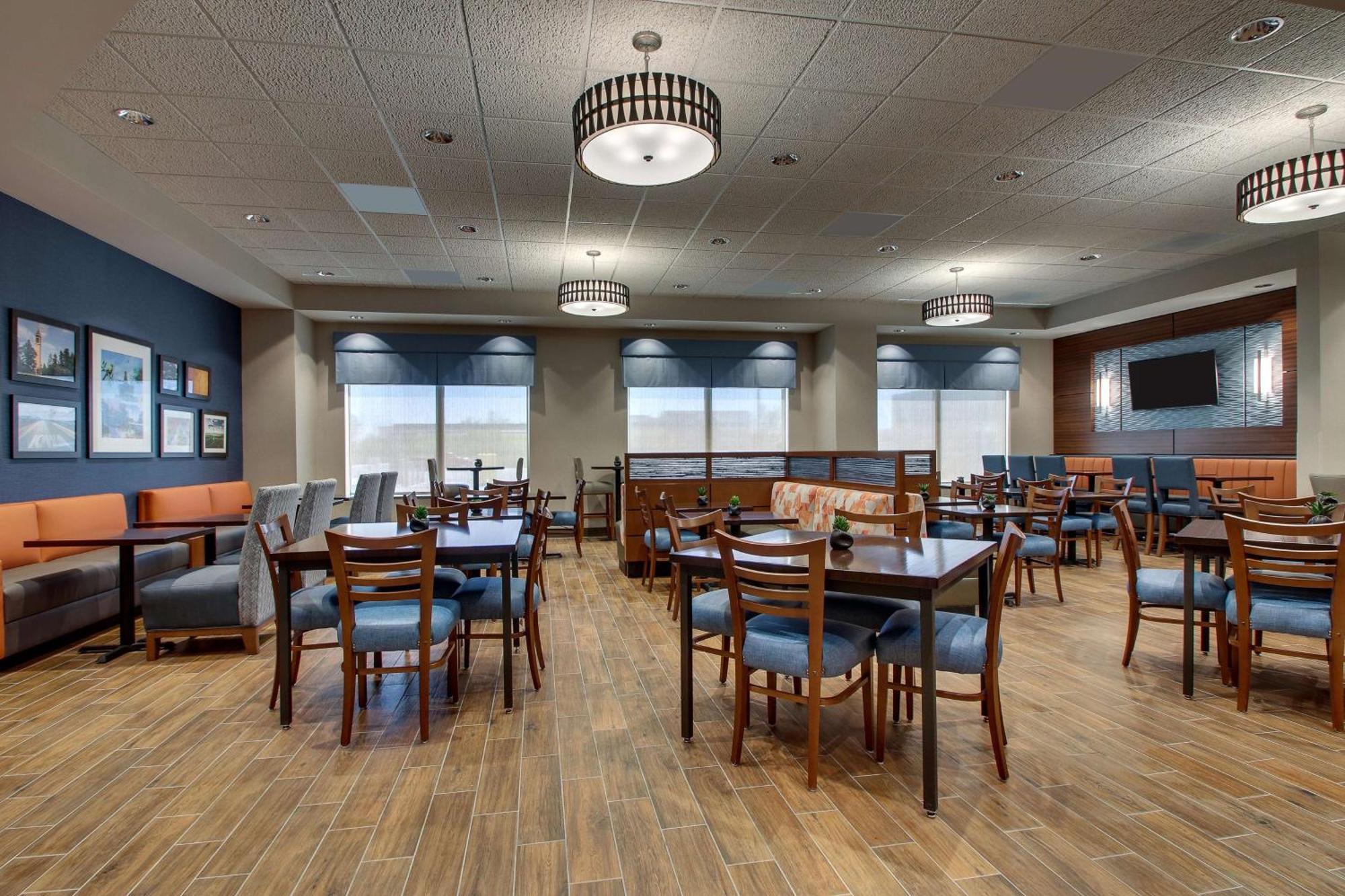 Drury Inn & Suites Iowa City Coralville Exterior foto