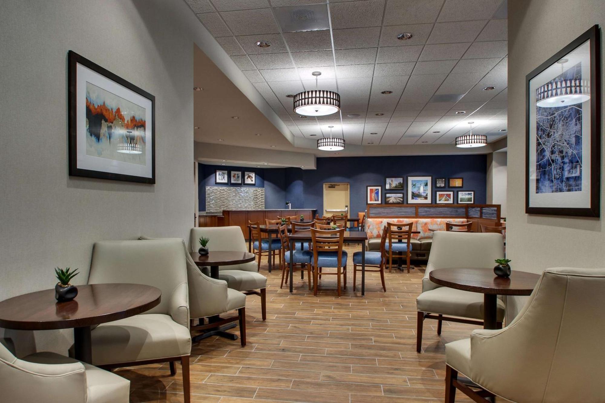 Drury Inn & Suites Iowa City Coralville Exterior foto