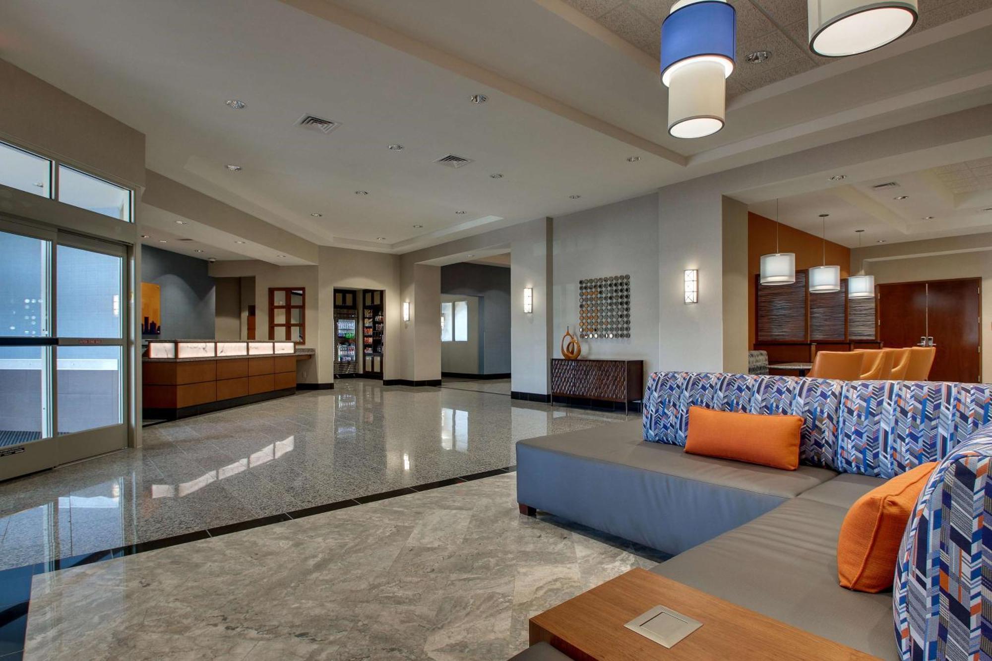 Drury Inn & Suites Iowa City Coralville Exterior foto
