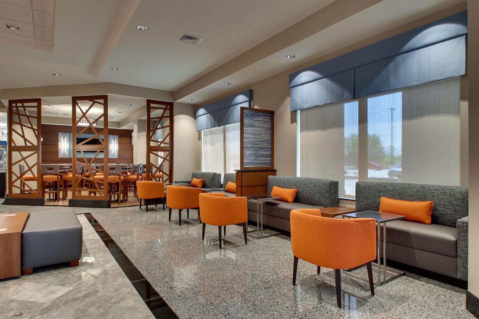 Drury Inn & Suites Iowa City Coralville Exterior foto